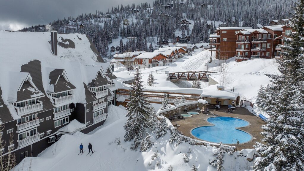 Selkirk Lodge Pool Hot Tub